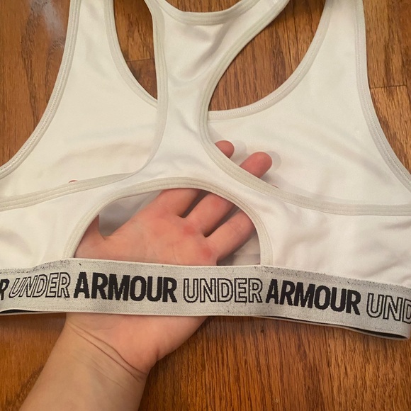 white under armour sports bra with a cut out in the back size small - Picture 3 of 3